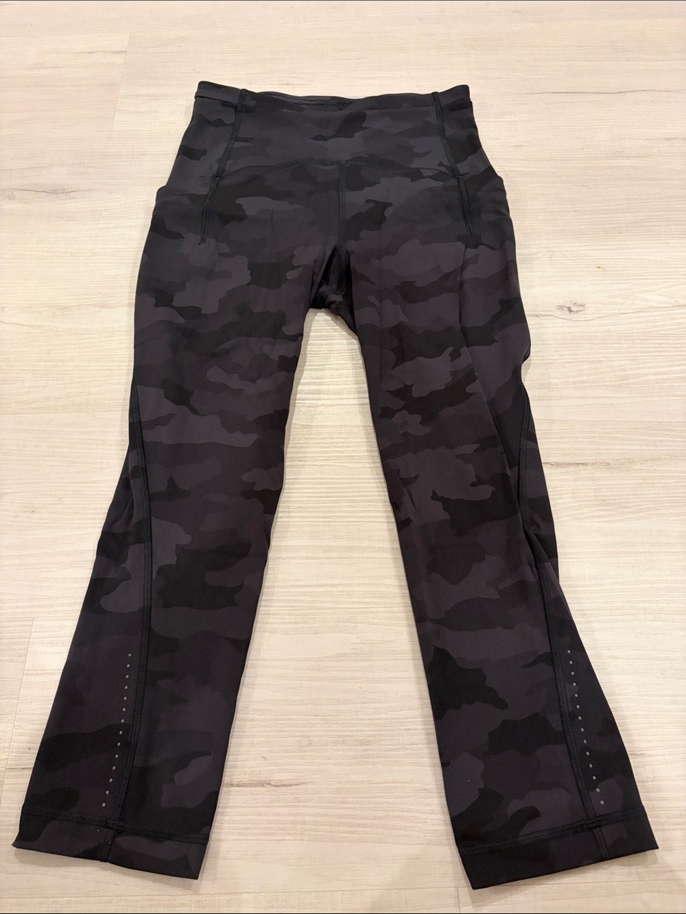 lululemon athletica Black Gray Camo
Leggings
